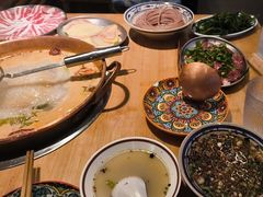 -洱火云南酸菜牛肉火锅(石景山当代商城店)