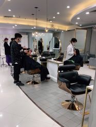 点击看大图 -八佰伴8008星级形象店