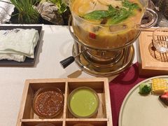 豆腐浓汤水晶锅-叶叶菩提(太原别墅店)