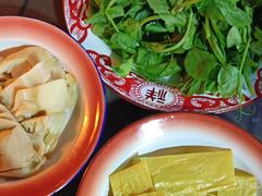 -郭婆婆疯子鸡·土货江湖菜馆