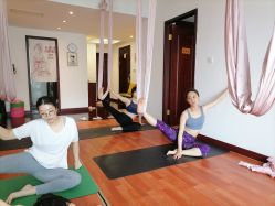 -Yvon yoga 瑜伽·精准体态管理中心