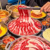 不愧是广州！有好吃的水煎肉和草莓烧酒……
