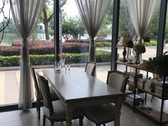 靠窗位-MOMENT湖景餐厅(解放路店)