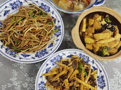-天天向上素食餐厅(五台山店)