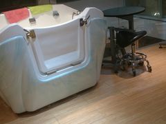 -Pets First伊珊娜洗护·精致美容·家庭式寄养(新会路店)