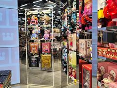 -泡泡玛特POPMART(侨福芳草地店)