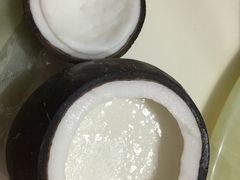 -志龙皇冠吃货椰子铺
