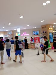-孩子王(静安大融城店)