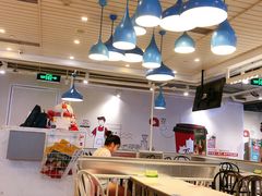 大堂-满记甜品(优客百盛店)
