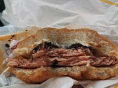 奥利奥午餐肉堡-麦当劳(嘉定店)