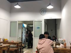 大堂-阿姨小肉摊(同济西苑店)