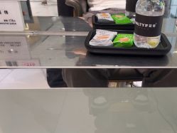 -罗亚帝造型·烫发染发