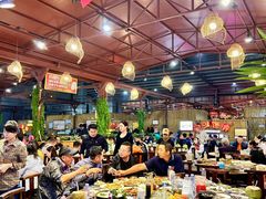 -三亚火车头万人海鲜广场