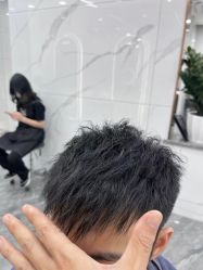 点击看大图 -七分屋LA·烫发·染发·剪发