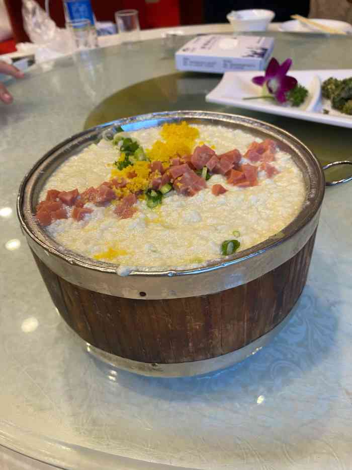 清雅轩饭店(滑翔路店)-"周末人太多了,服务一般.外卖量足,还不错.