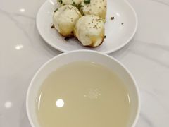 -老西白点心店