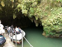 -怀托摩萤火虫洞