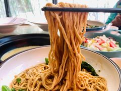 鲍汁焖伊面-喜上喜鸡煲翅(吉大店)