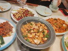 -红蜡烛•瓦罐粥家常菜•夜宵(中山路店)
