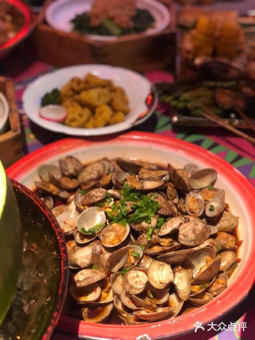 九六广场店)-辣葱油淋花蛤-菜-辣葱油淋花蛤图片-上海美食-大众点评网