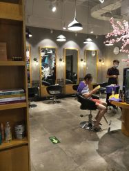 点击看大图 -时尚殿堂明星门店
