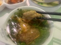 -洪氏嗨捞·广东猪肚鸡·椰子鸡火锅(西咸万象城店)