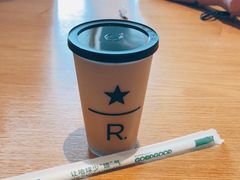 -星巴克臻选(上海合生汇1F店)