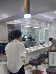 -镁连社·美联社