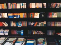 -钟书阁(松江泰晤士小镇店)