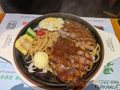 -绿茵阁西餐厅(中央广场店)