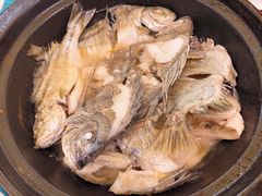 油盐煲什鱼-御唐府海珊瑚主题餐厅