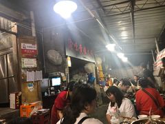 等位区-渝味黄姐火锅(黄泥村店)