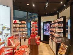 -Laderach 莱德拉(上海环贸iapm店)