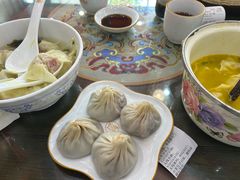 -笑来喜馄饨小笼工坊(通扬路店)