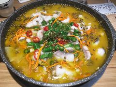 -山城外·非遗酸菜鱼(新都汇融店)