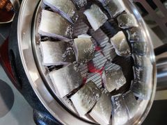 -围炉肉舍•炭烤活鳗•丹东海鲜烤肉(步行街店)