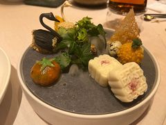锦绣点心拼盘-三利音·东方司宴(外滩店)