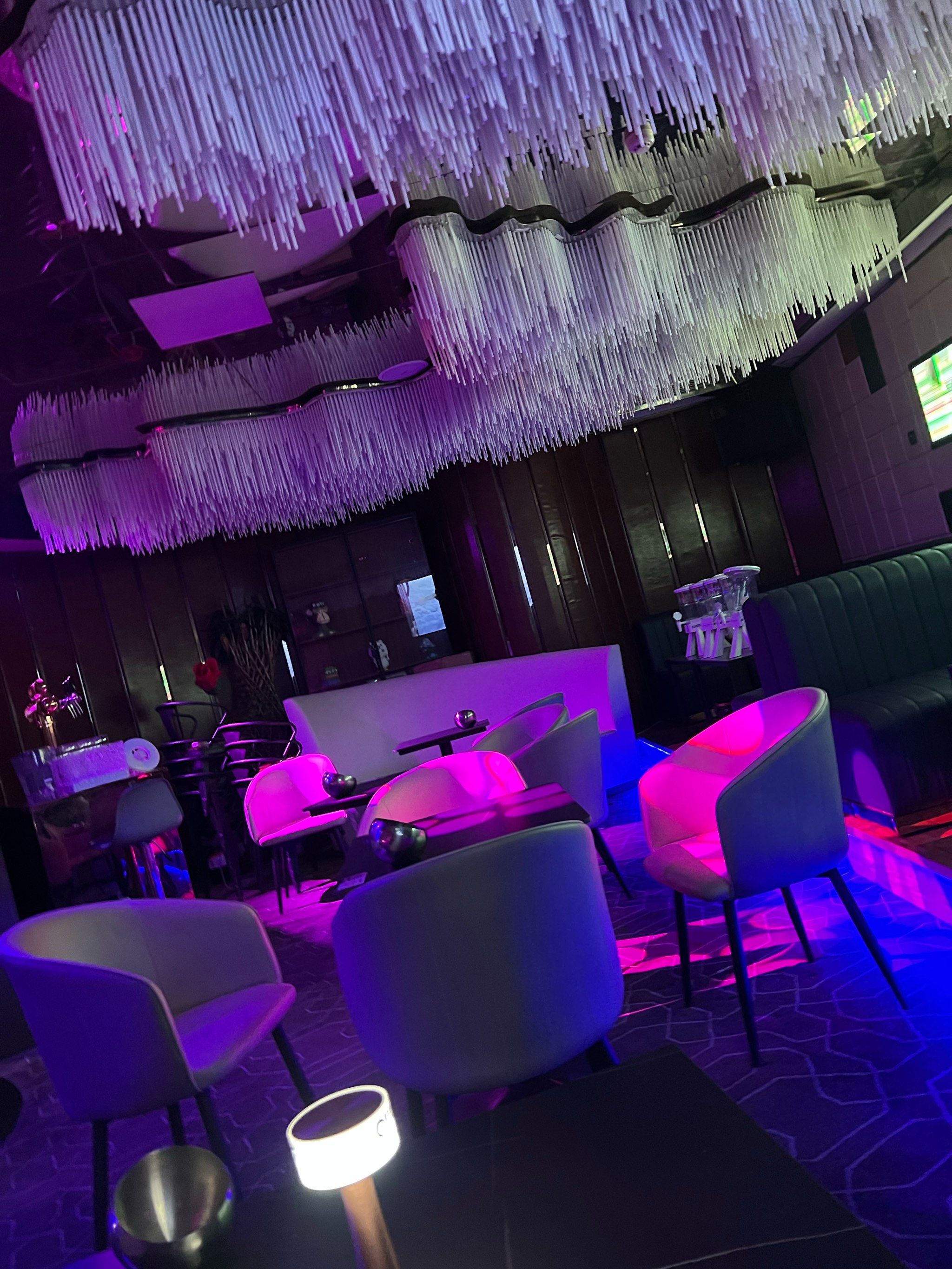 这个酒吧真挺棒