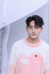 -一家只做男发烫染的店