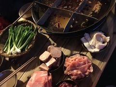 -岗上渣渣老火锅(两路口店)