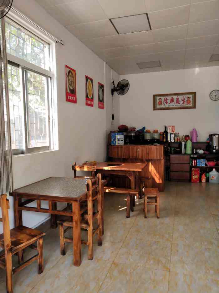 盘满砵满菜馆-"卓远广场旁边新开的一家客家菜馆,特色菜酿.