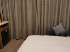 -广州天河体育中心美居酒店