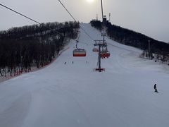 -庙香山滑雪场