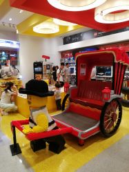 -乐高品牌旗舰店(人民广场店)