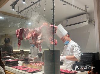 翰林中心人气火爆的潮汕牛肉火锅