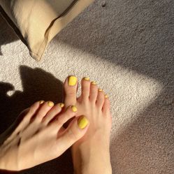 -花岐款式专研健康美甲沙龙