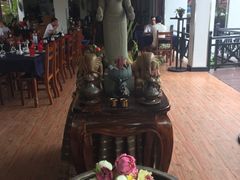 -Neary Khmer Restaurant