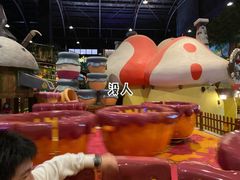 -蓝精灵乐园·世茂精灵之城主题乐园