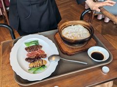 腊味煲仔饭-粤界(望京金辉店)