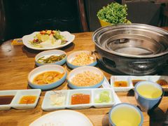 -明洞阿姨·韩式酱蟹烤肉·创意料理(三元桥店)